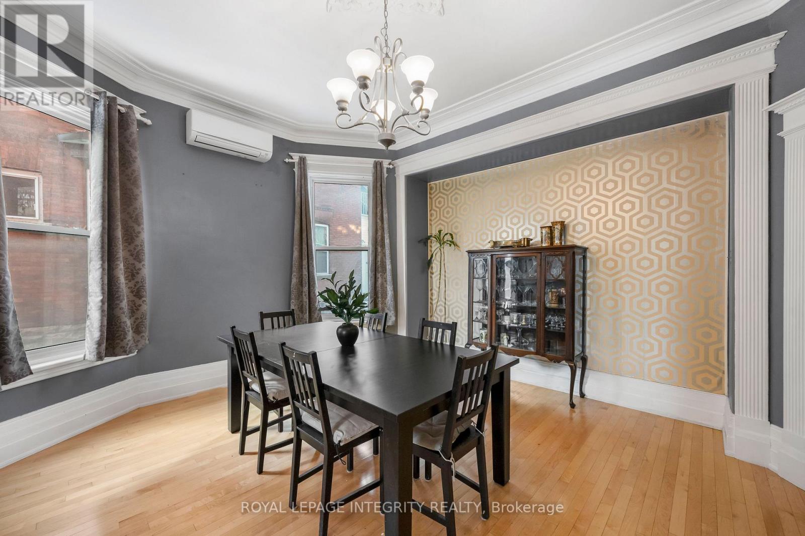 553 Gilmour Street, Ottawa, Ontario  K1R 5L5 - Photo 11 - X12755518