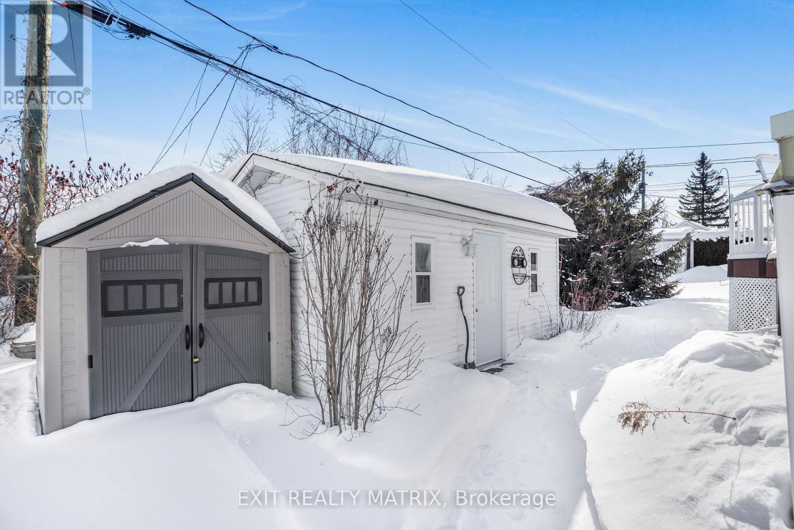 443 Christine Street, Hawkesbury, Ontario  K6A 3P7 - Photo 2 - X12755198