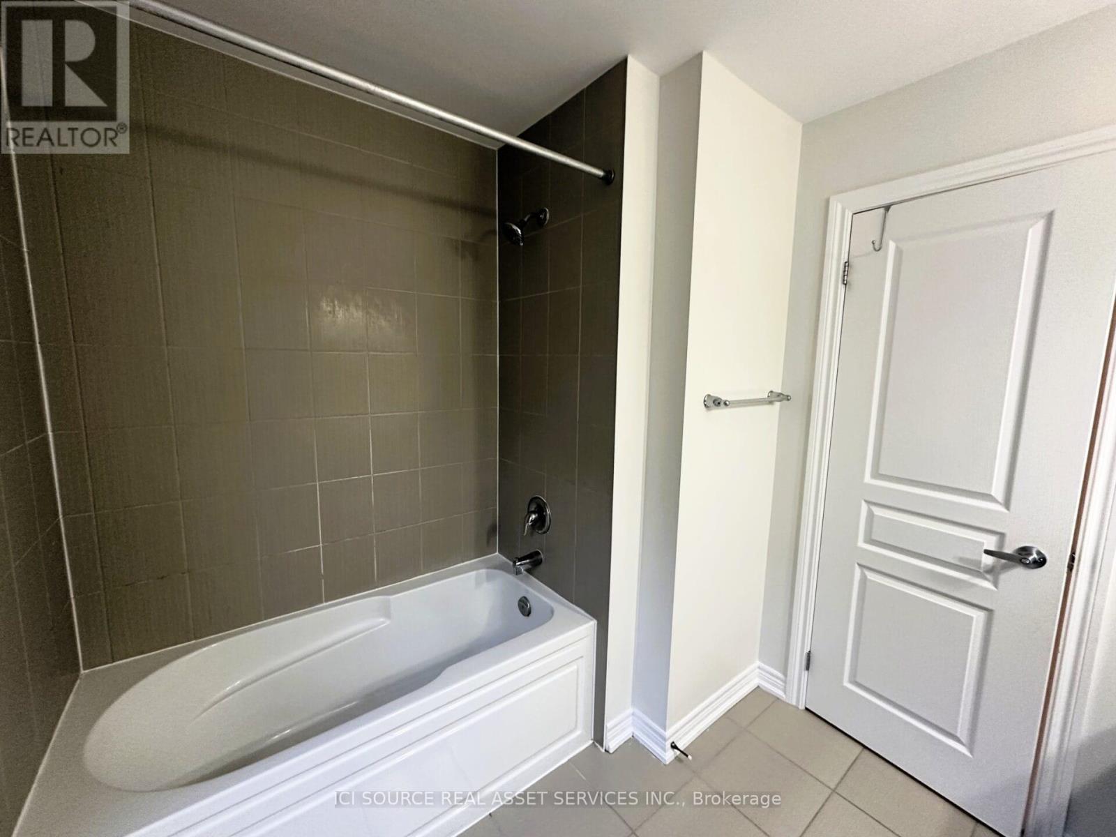 29 Tabaret Crescent, Oshawa, Ontario  L1L 0G5 - Photo 21 - E12635642