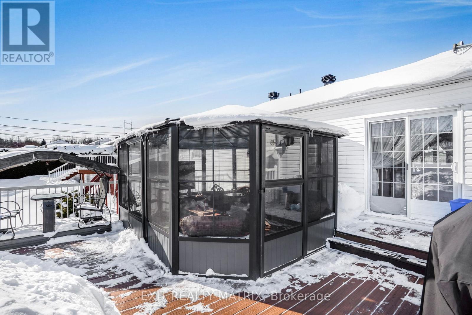 443 Christine Street, Hawkesbury, Ontario  K6A 3P7 - Photo 4 - X12755198