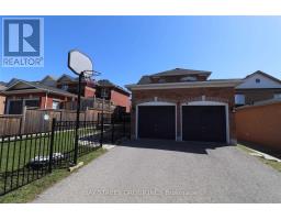 14 MCCARTNEY AVENUE, Whitby, Ontario