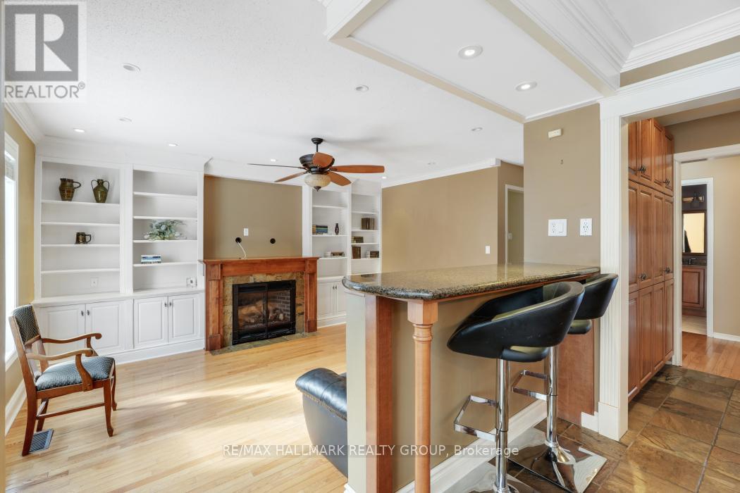 41 Bramblegrove Crescent, Ottawa, Ontario  K1T 3G2 - Photo 16 - X12756646