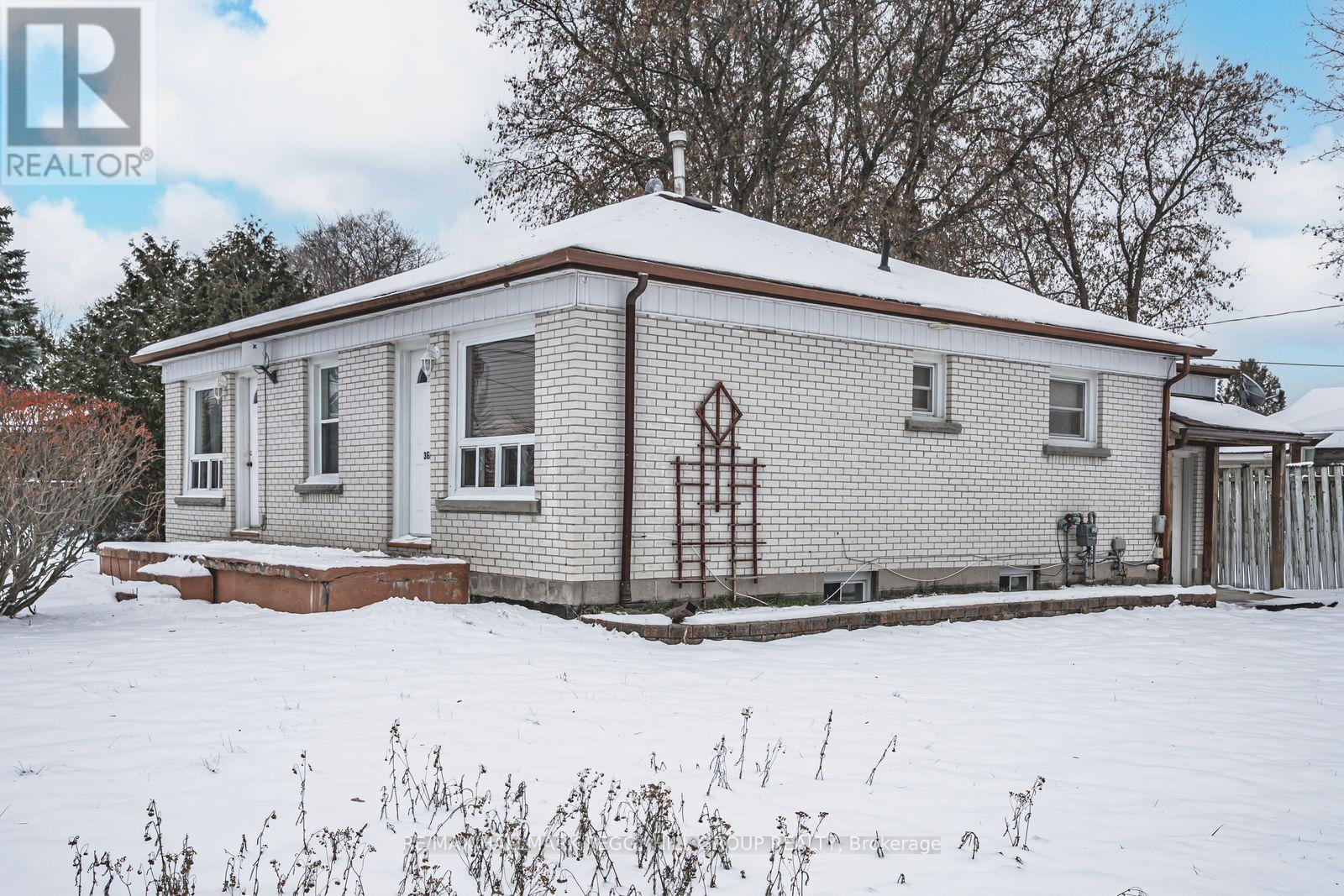 34/36 Centre Street, Essa (Angus), Ontario  L0M 1B0 - Photo 15 - N12755100