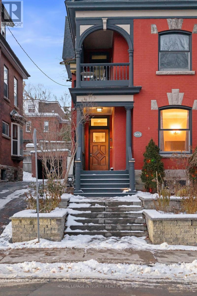 553 Gilmour Street, Ottawa, Ontario  K1R 5L5 - Photo 3 - X12755518
