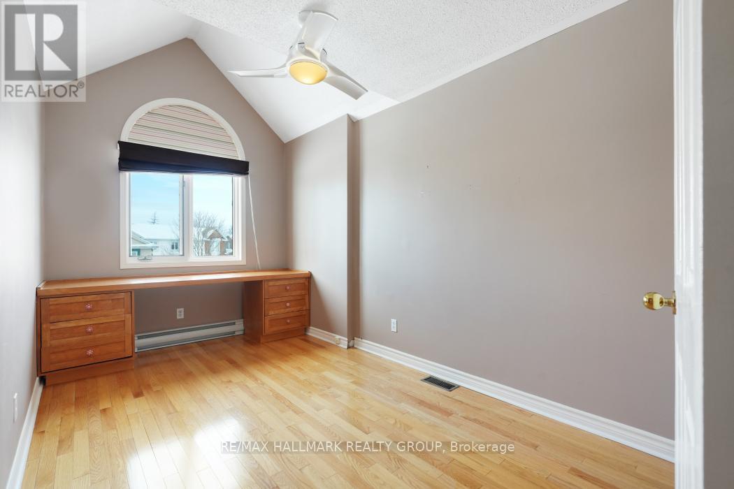 41 Bramblegrove Crescent, Ottawa, Ontario  K1T 3G2 - Photo 37 - X12756646