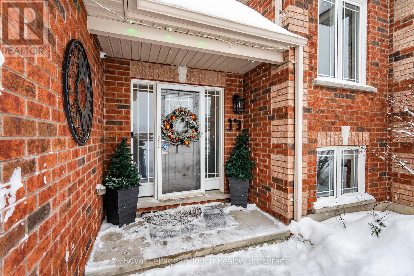 13 Hunter Avenue, Tay, Ontario  L0K 2A0 - Photo 3 - S12755200