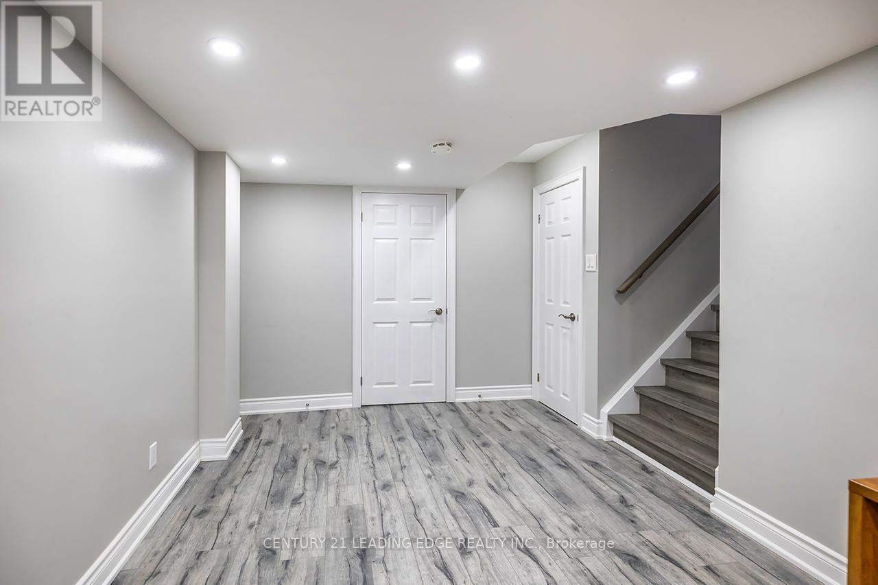 121 Trail Ridge Lane, Markham, Ontario  L6C 2C6 - Photo 22 - N12755142