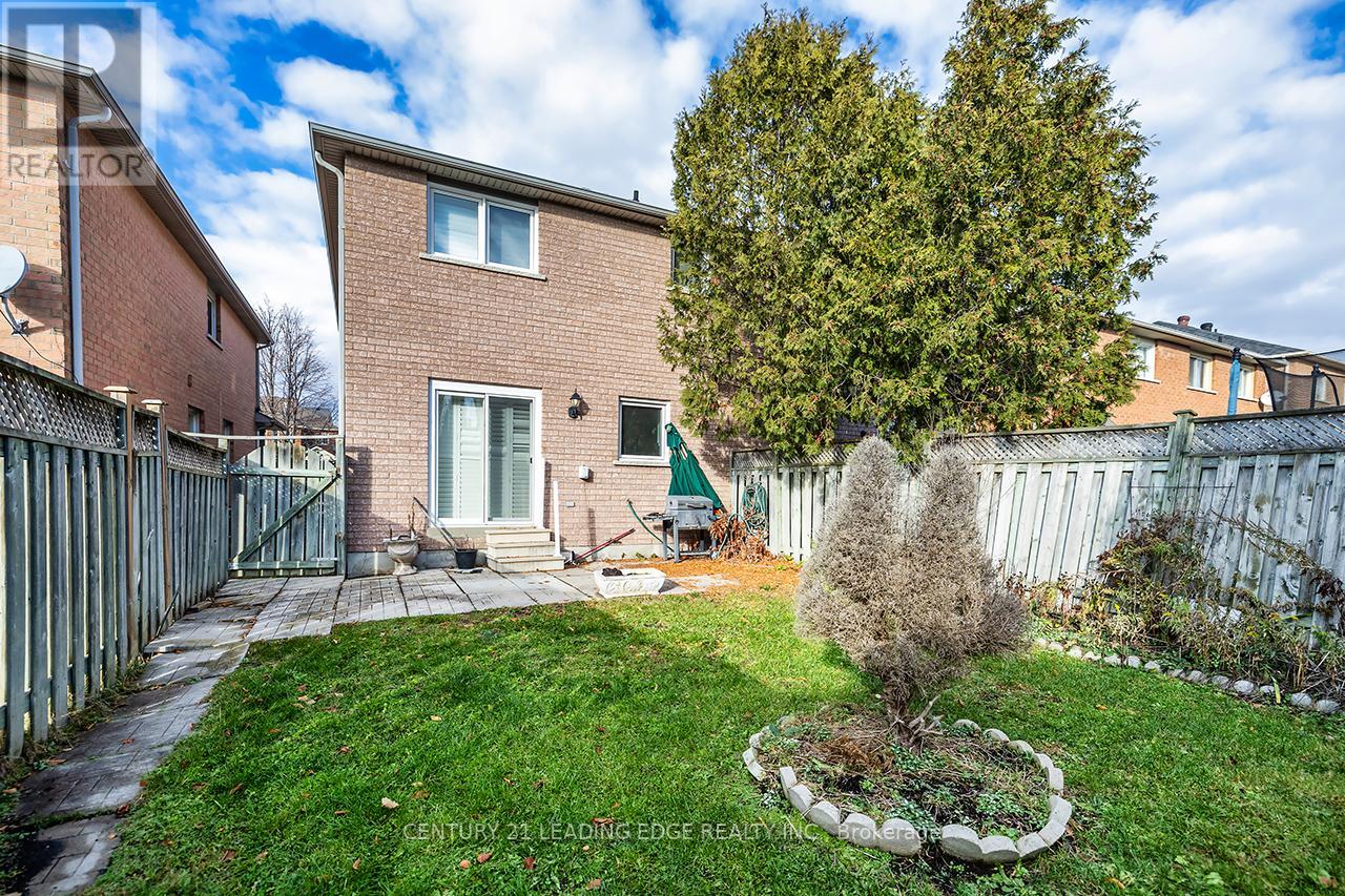 121 Trail Ridge Lane, Markham, Ontario  L6C 2C6 - Photo 36 - N12755142