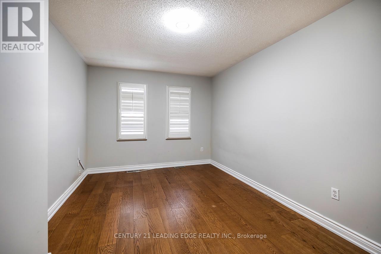 121 Trail Ridge Lane, Markham, Ontario  L6C 2C6 - Photo 23 - N12755142