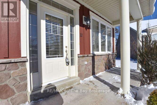 11 Savannah Crescent, Wasaga Beach, Ontario  L9Z 0E7 - Photo 4 - S12756656