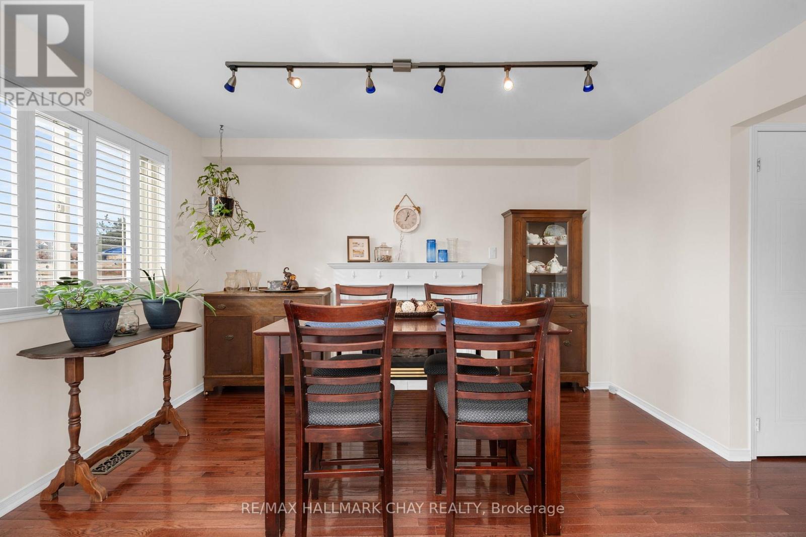 76 Hodgson Drive, Barrie (Northwest), Ontario  L4N 7Z2 - Photo 9 - S12754574