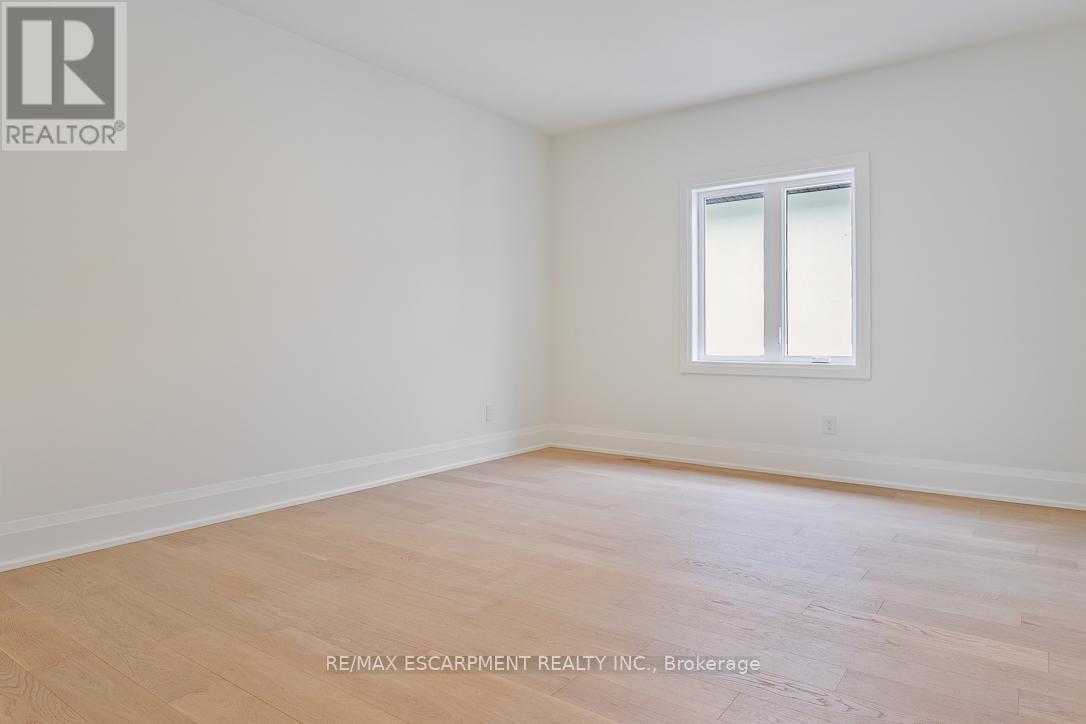 2354 Eighth Line, Oakville, Ontario  L6H 7E6 - Photo 35 - W12693512