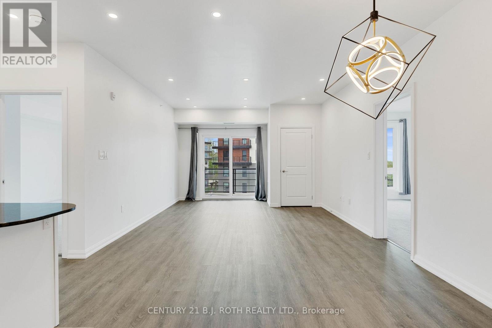 403 - 302 Essa Road, Barrie, Ontario  L9J 0H3 - Photo 11 - S12754852