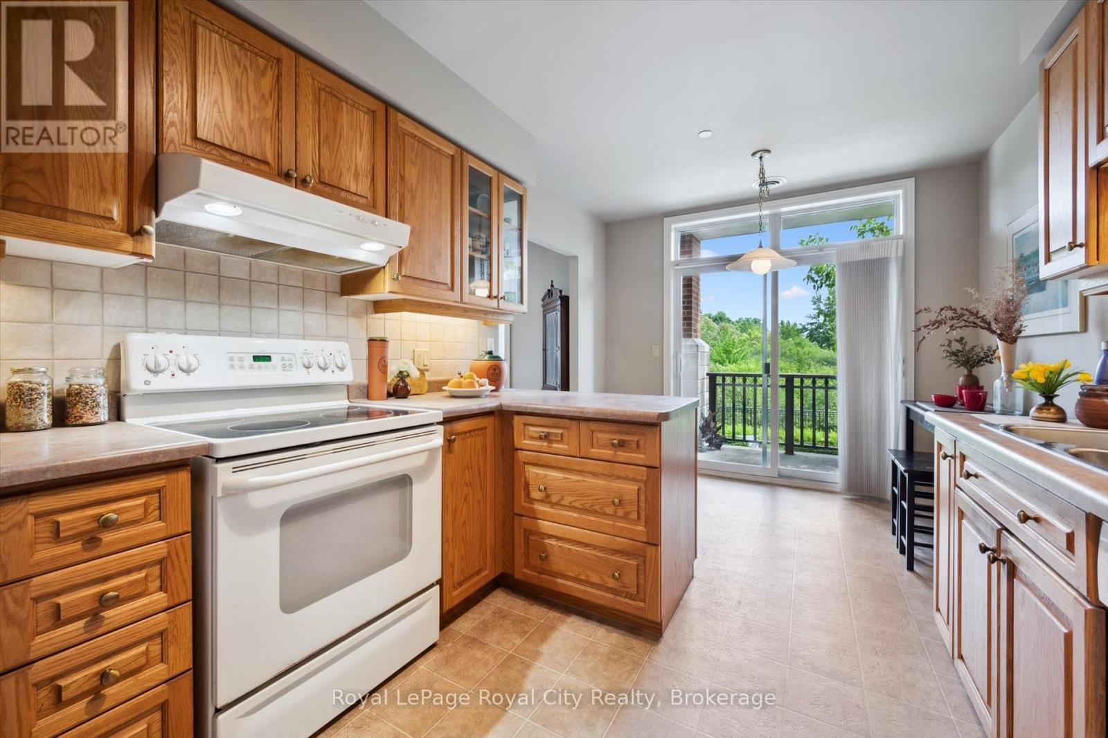 112 - 71 Bayberry Drive, Guelph, Ontario  N1G 5K9 - Photo 3 - X12224982