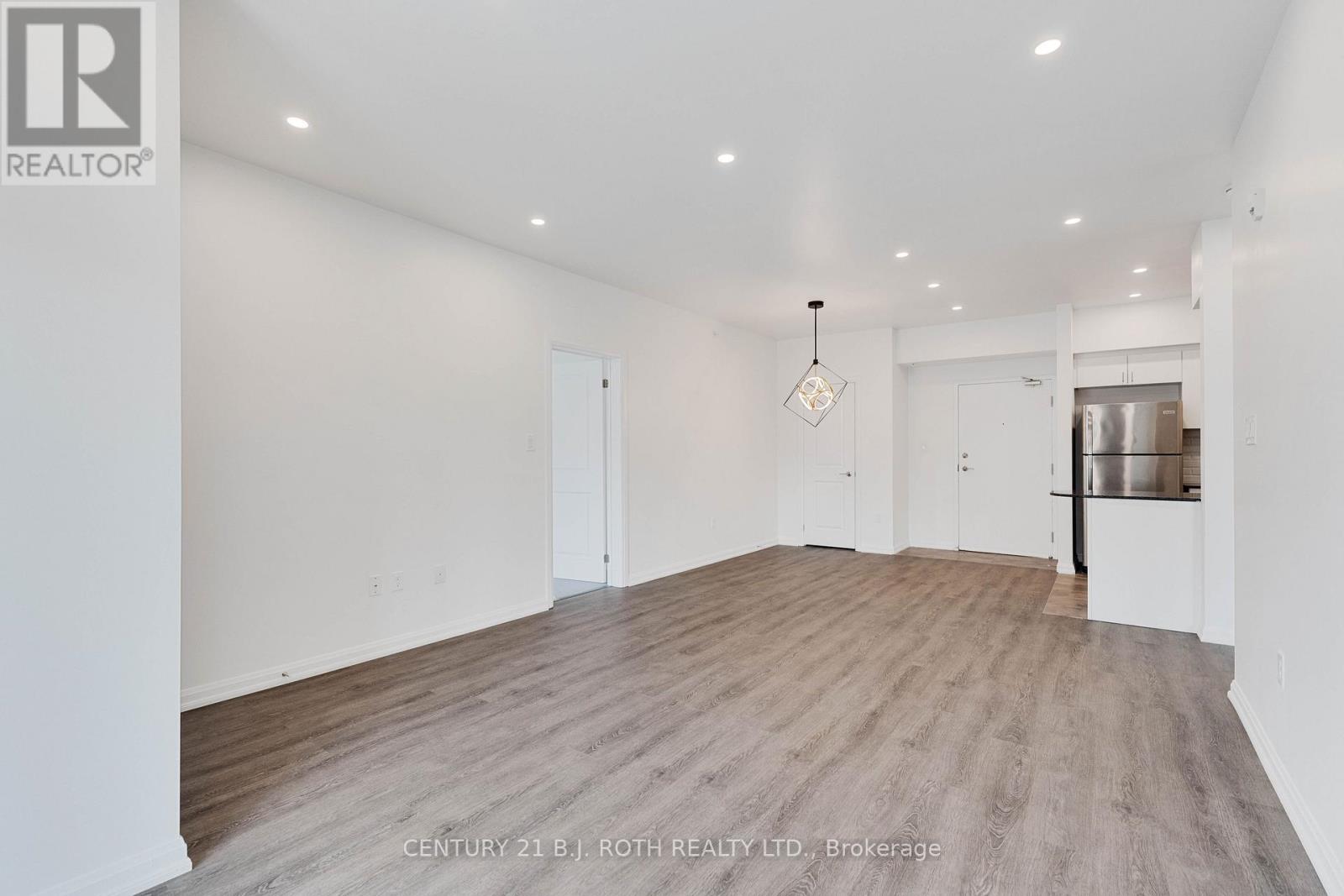 403 - 302 Essa Road, Barrie, Ontario  L9J 0H3 - Photo 14 - S12754852