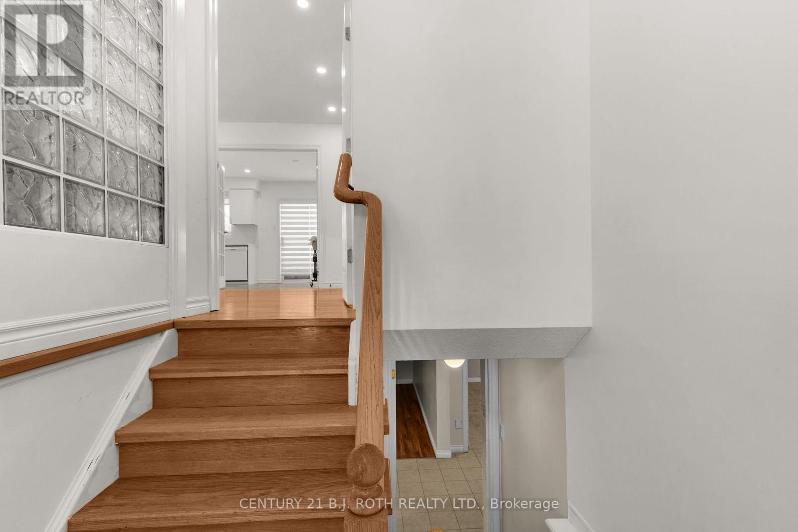 148 Marsellus Drive, Barrie, Ontario  L4N 0E1 - Photo 3 - S12754908