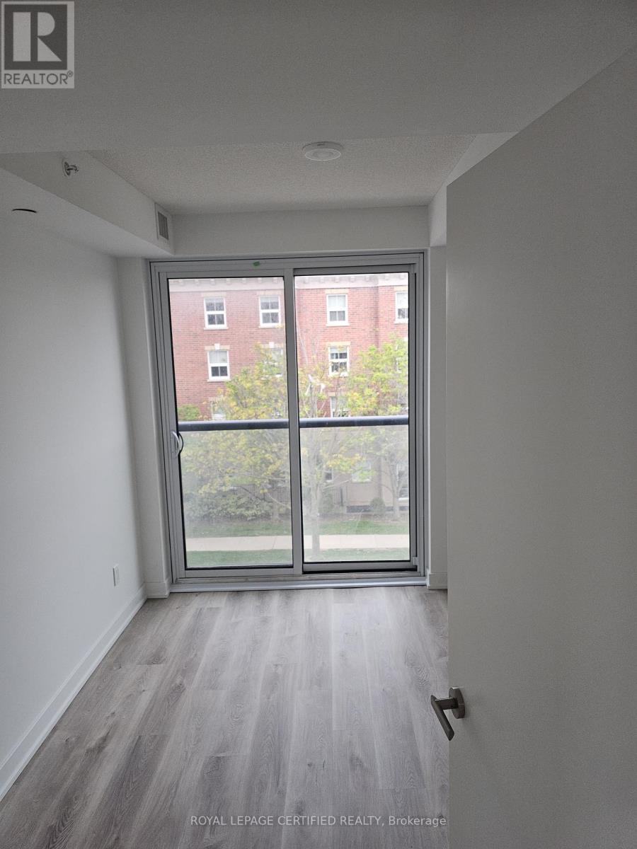 202 - 370 Martha Street E, Burlington, Ontario  L7R 2P7 - Photo 14 - W12741744