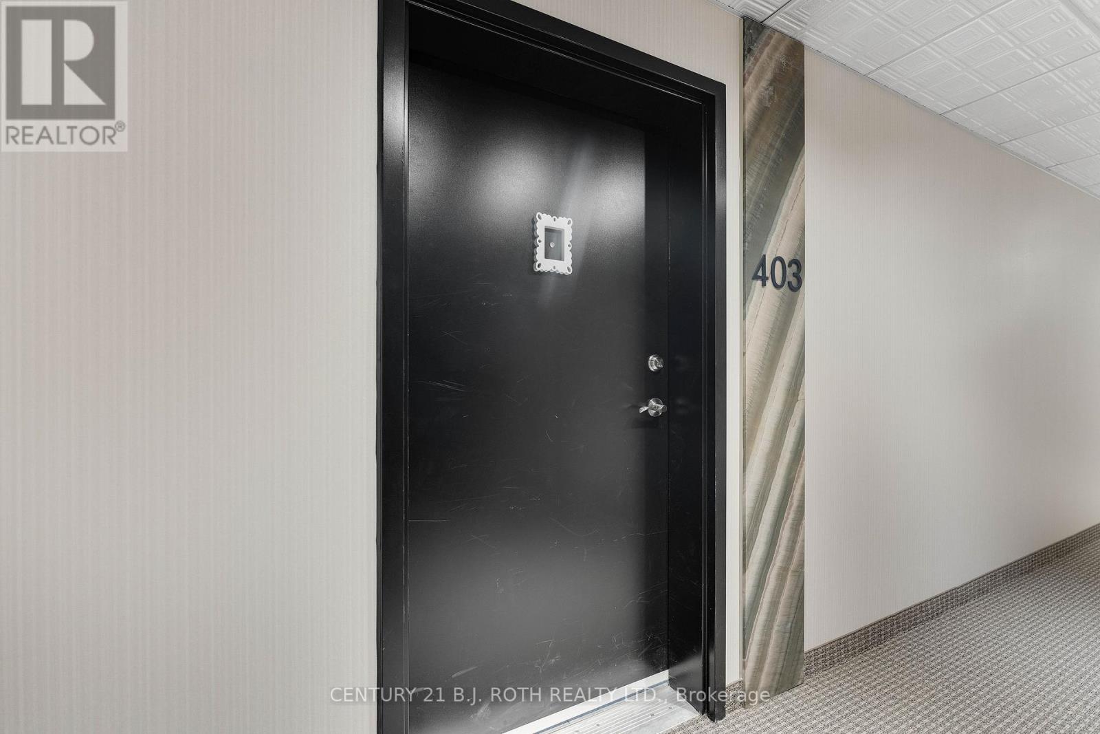 403 - 302 Essa Road, Barrie, Ontario  L9J 0H3 - Photo 2 - S12754852