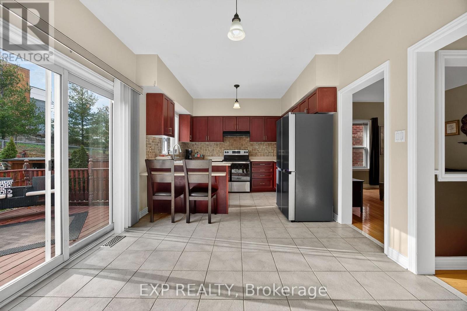 23 Prince Of Wales Drive, Barrie (Innis-Shore), Ontario  L4N 0T5 - Photo 7 - S12754812