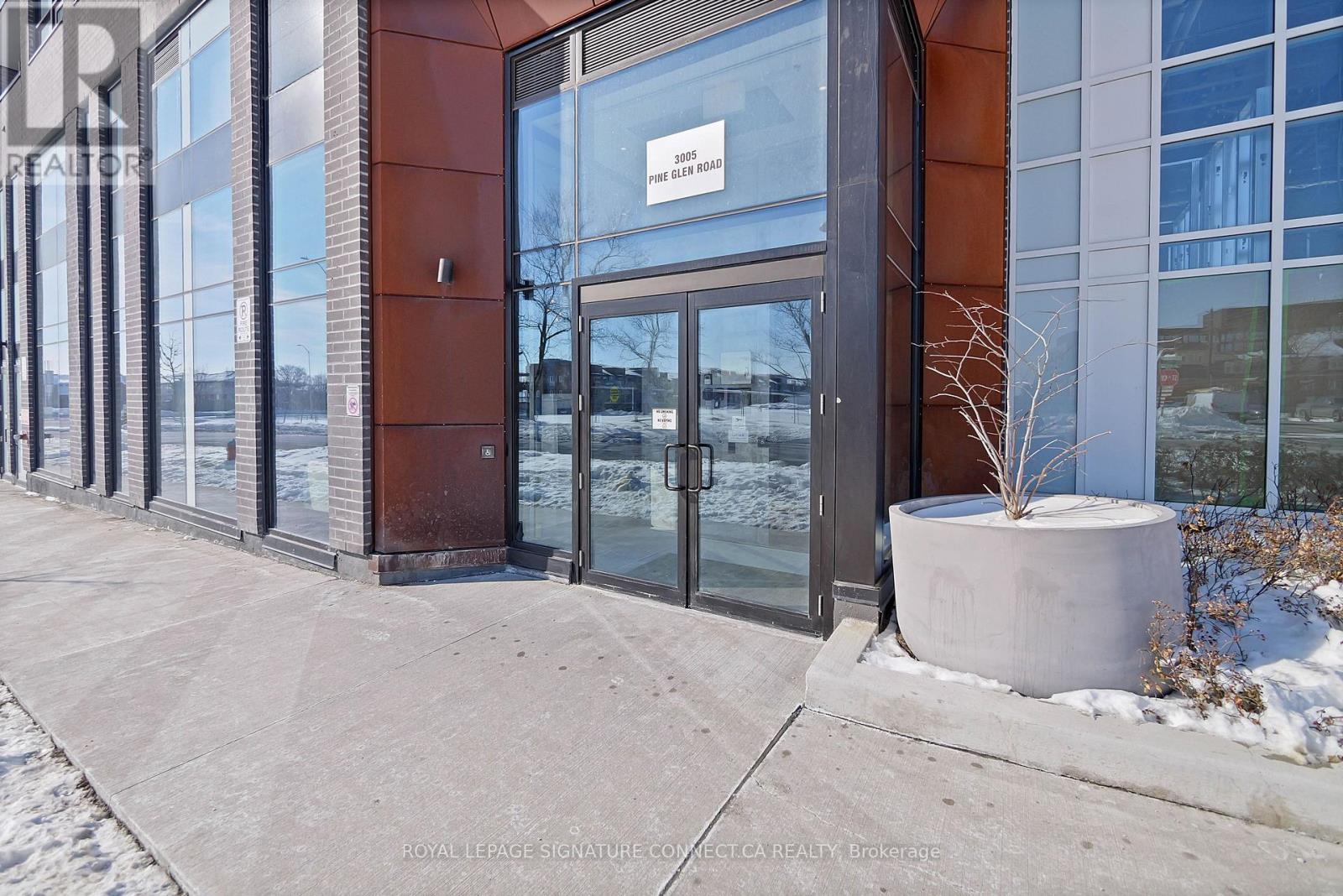 611 - 3005 Pine Glen Road, Oakville, Ontario  L6M 4J3 - Photo 3 - W12740468