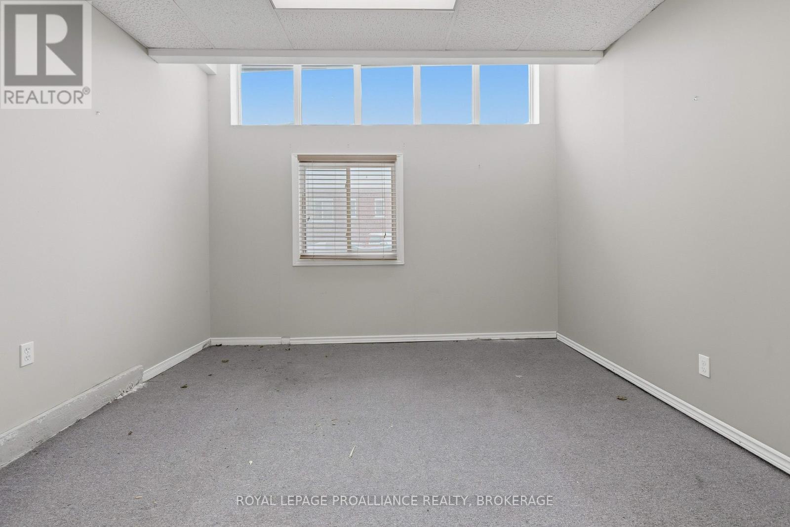 647 Princess Street, Kingston (East Of Sir John A. Blvd), Ontario  K7L 1E4 - Photo 20 - X12754736