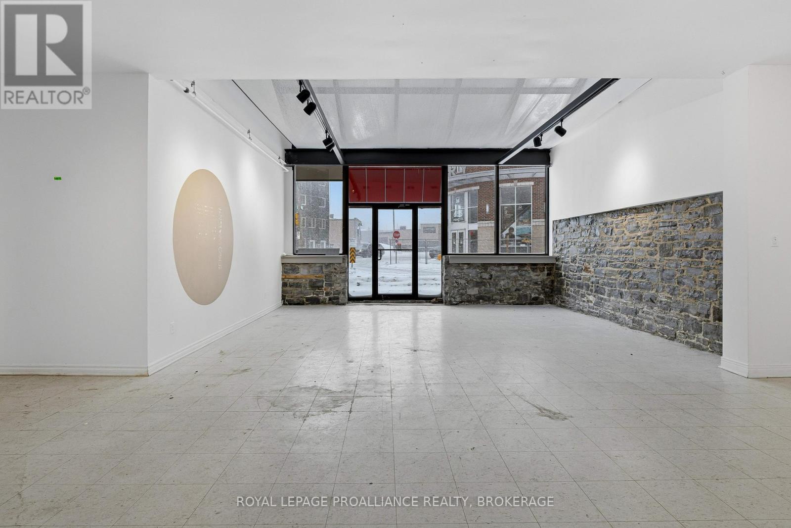 647 Princess Street, Kingston (East Of Sir John A. Blvd), Ontario  K7L 1E4 - Photo 13 - X12754736