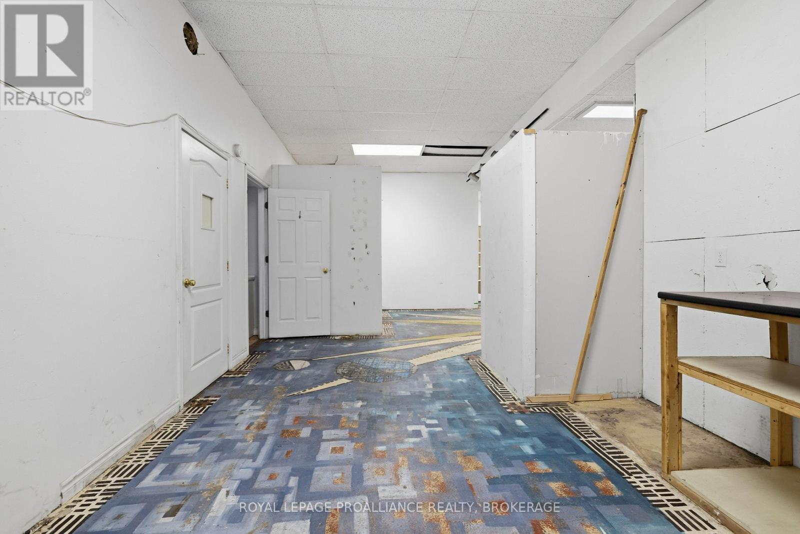 647 Princess Street, Kingston (East Of Sir John A. Blvd), Ontario  K7L 1E4 - Photo 24 - X12754736