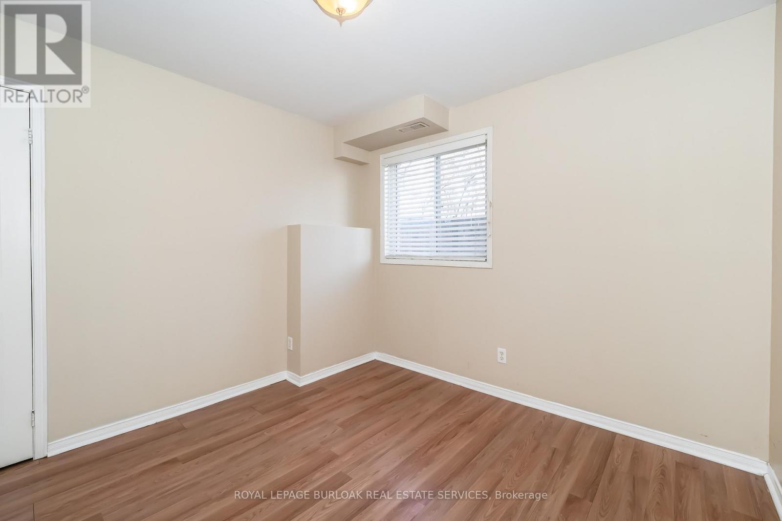 94 Sanford Street, Barrie, Ontario  L4N 3C5 - Photo 12 - S12755048