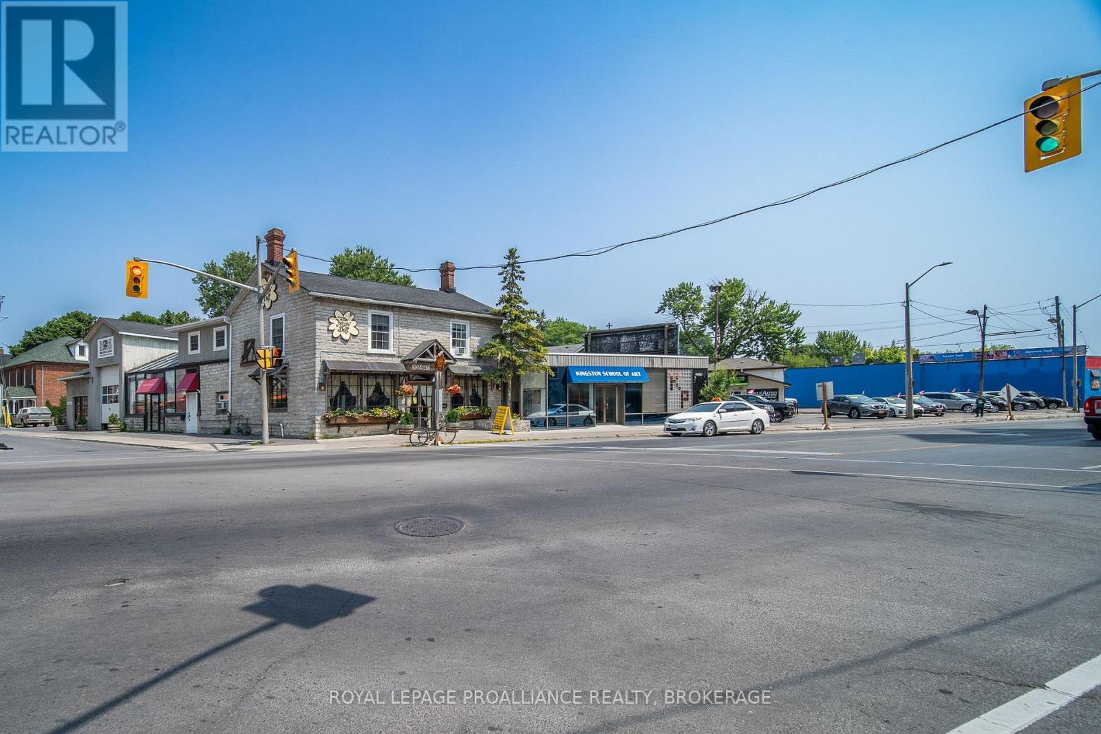 647 Princess Street, Kingston (East Of Sir John A. Blvd), Ontario  K7L 1E4 - Photo 38 - X12754736