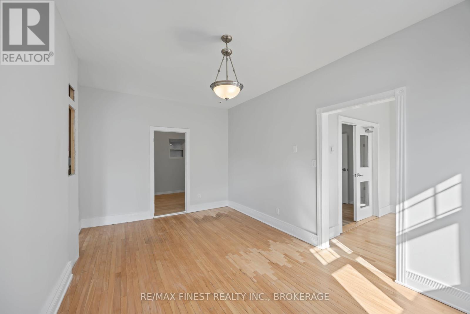 10 Victoria Avenue, Brockville, Ontario  K6V 2B1 - Photo 15 - X12754854