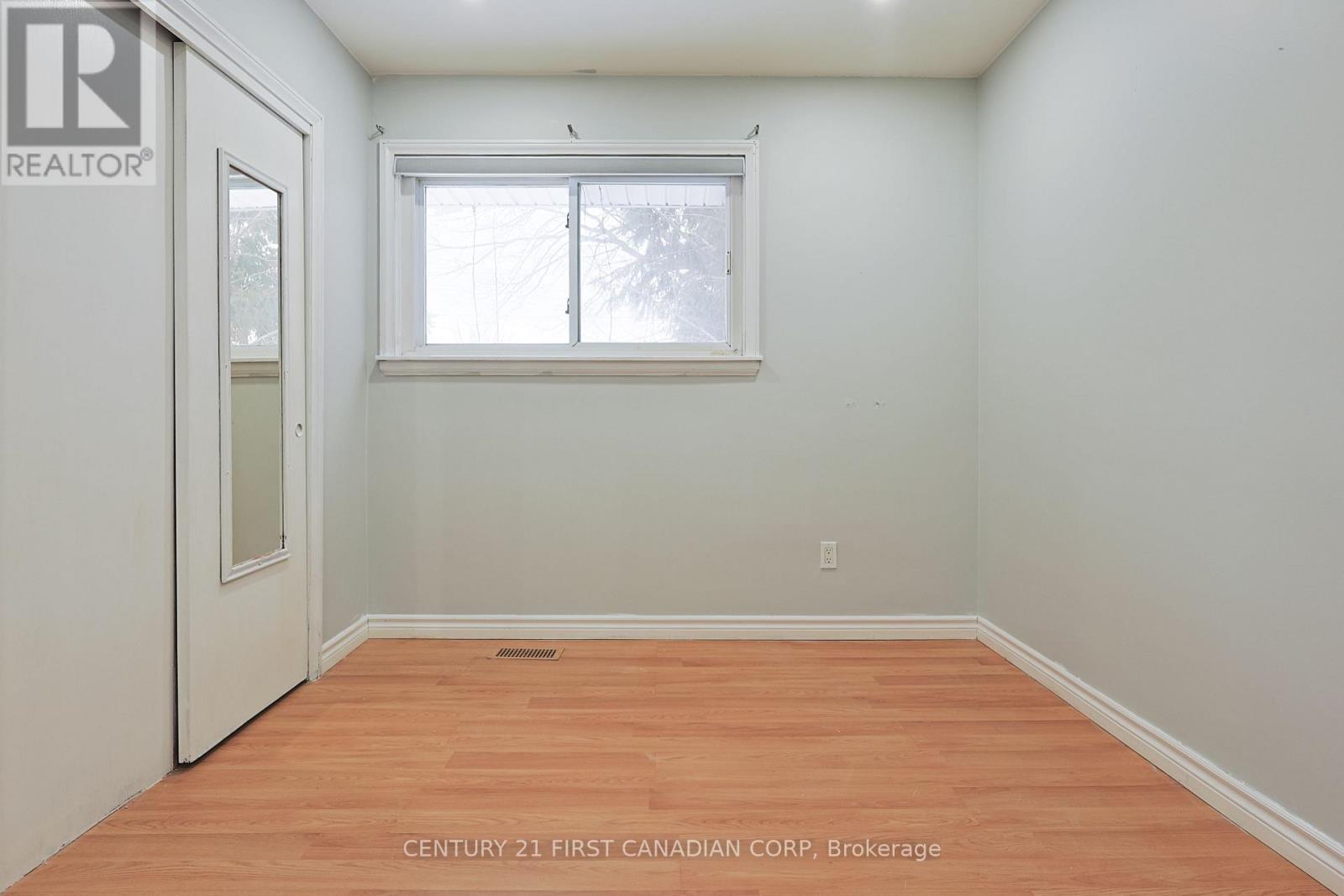 65 Irving Place, London East, Ontario  N5V 2H6 - Photo 13 - X12584732