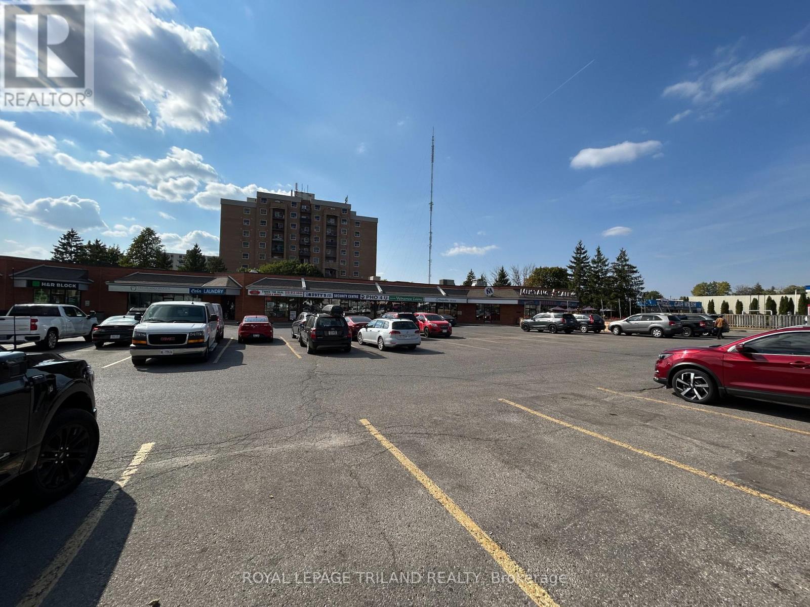 17 - 99 Belmont Drive, London South, Ontario  N6J 4K2 - Photo 3 - X12422132