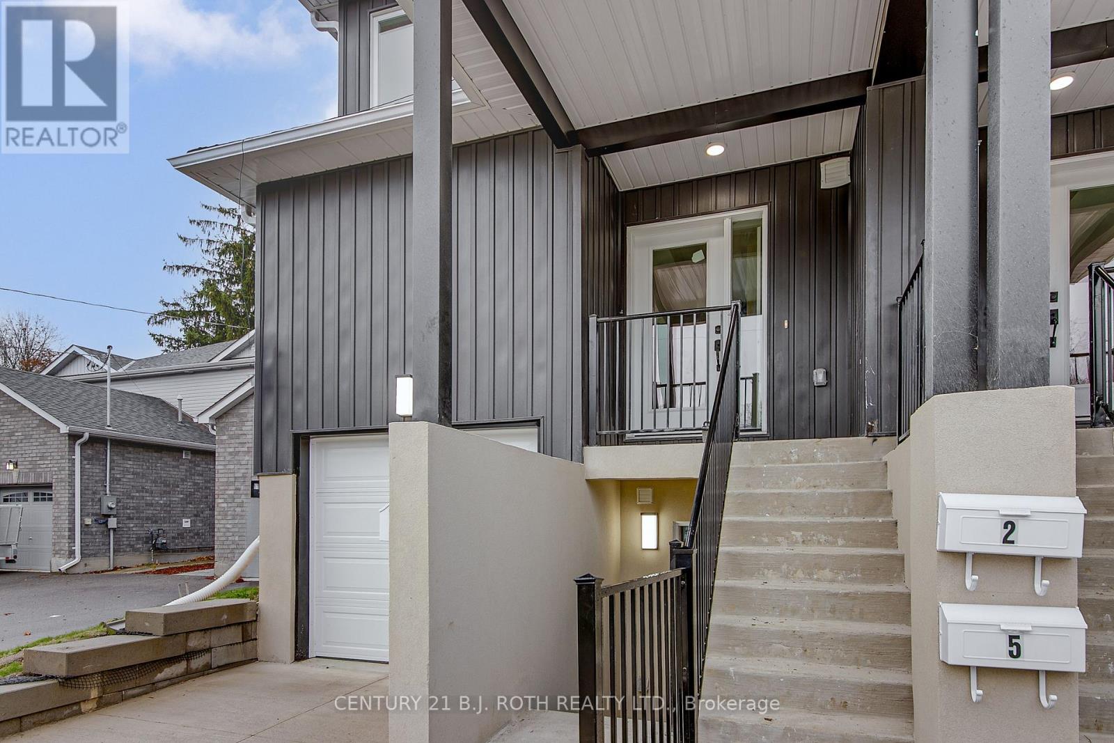 1 - 82 Peel Street, Barrie (Wellington), Ontario  L4M 3K7 - Photo 2 - S12754942