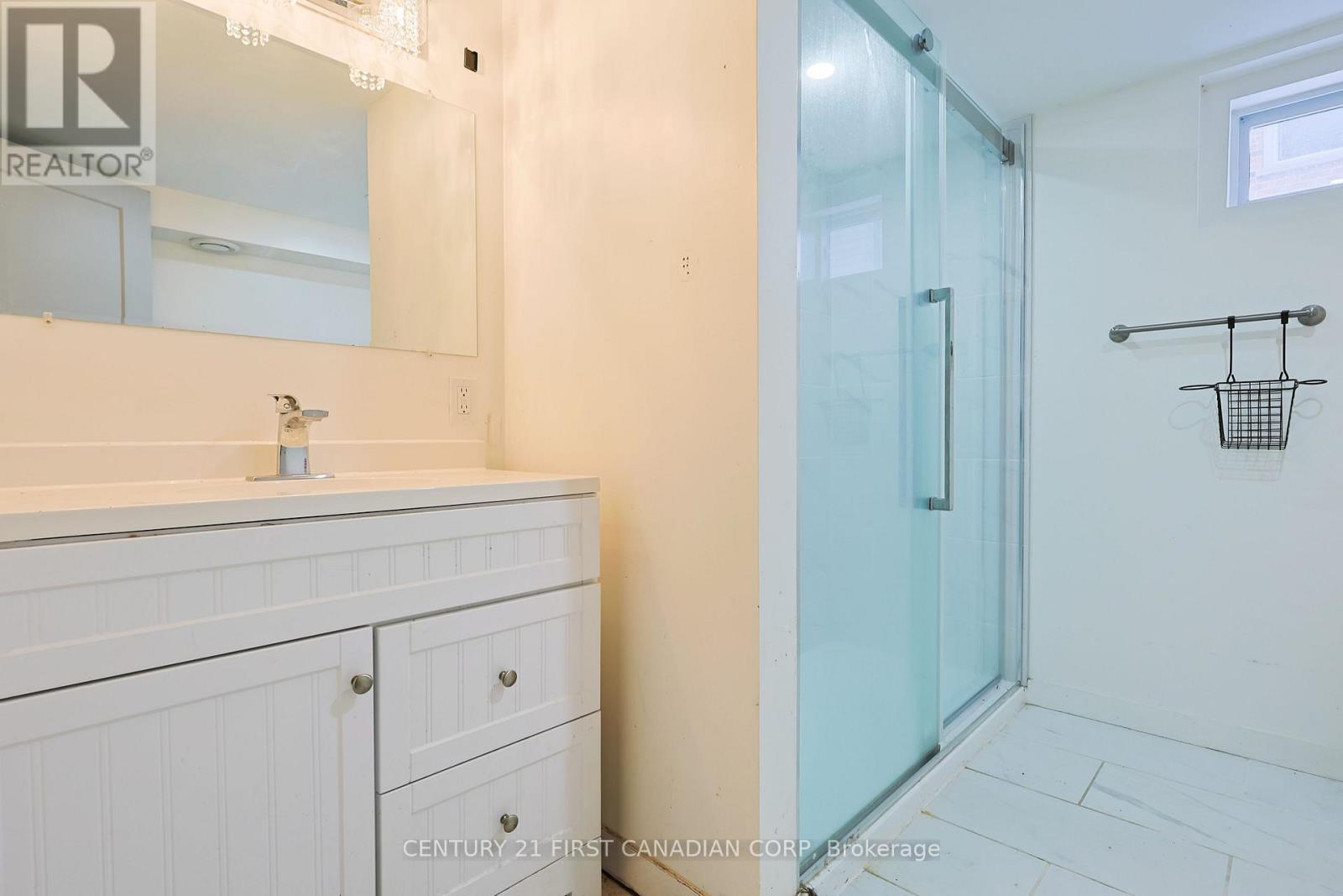 65 Irving Place, London East, Ontario  N5V 2H6 - Photo 23 - X12584732