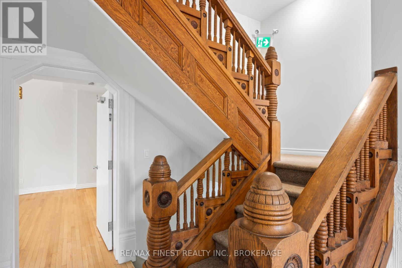 10 Victoria Avenue, Brockville, Ontario  K6V 2B1 - Photo 6 - X12754854