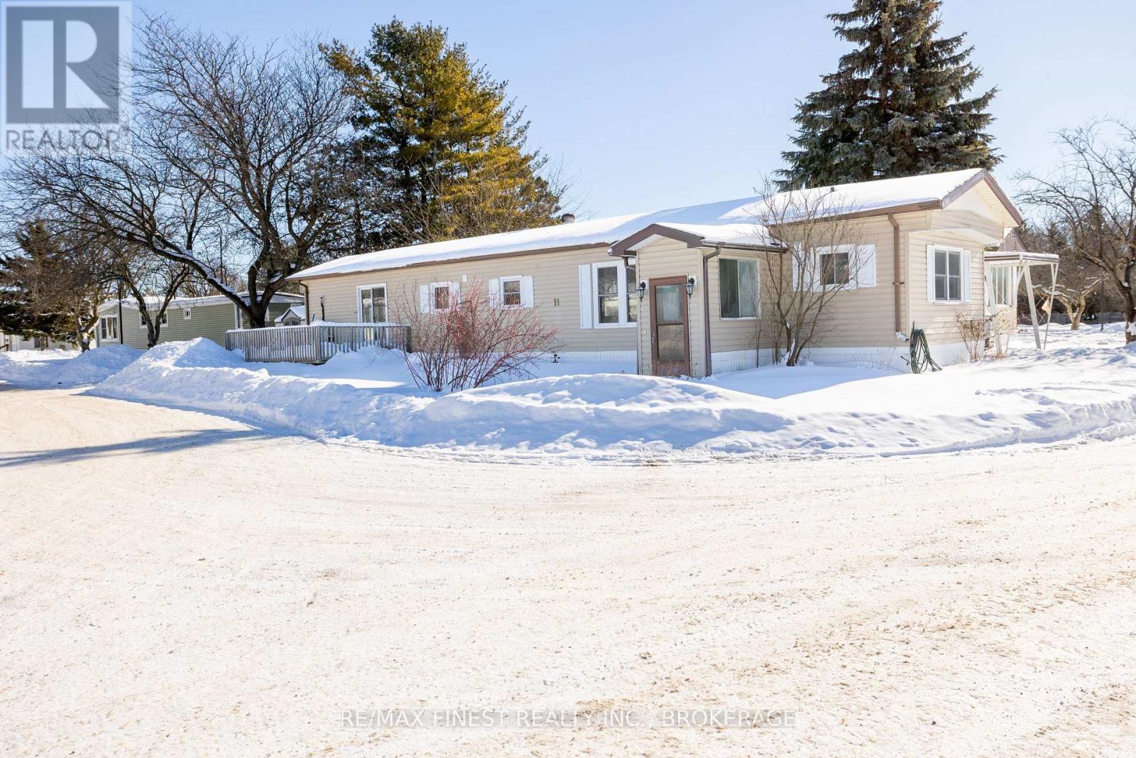 11 Powley Garden Drive, Kingston (Rideau), Ontario  K7K 6A1 - Photo 2 - X12755290