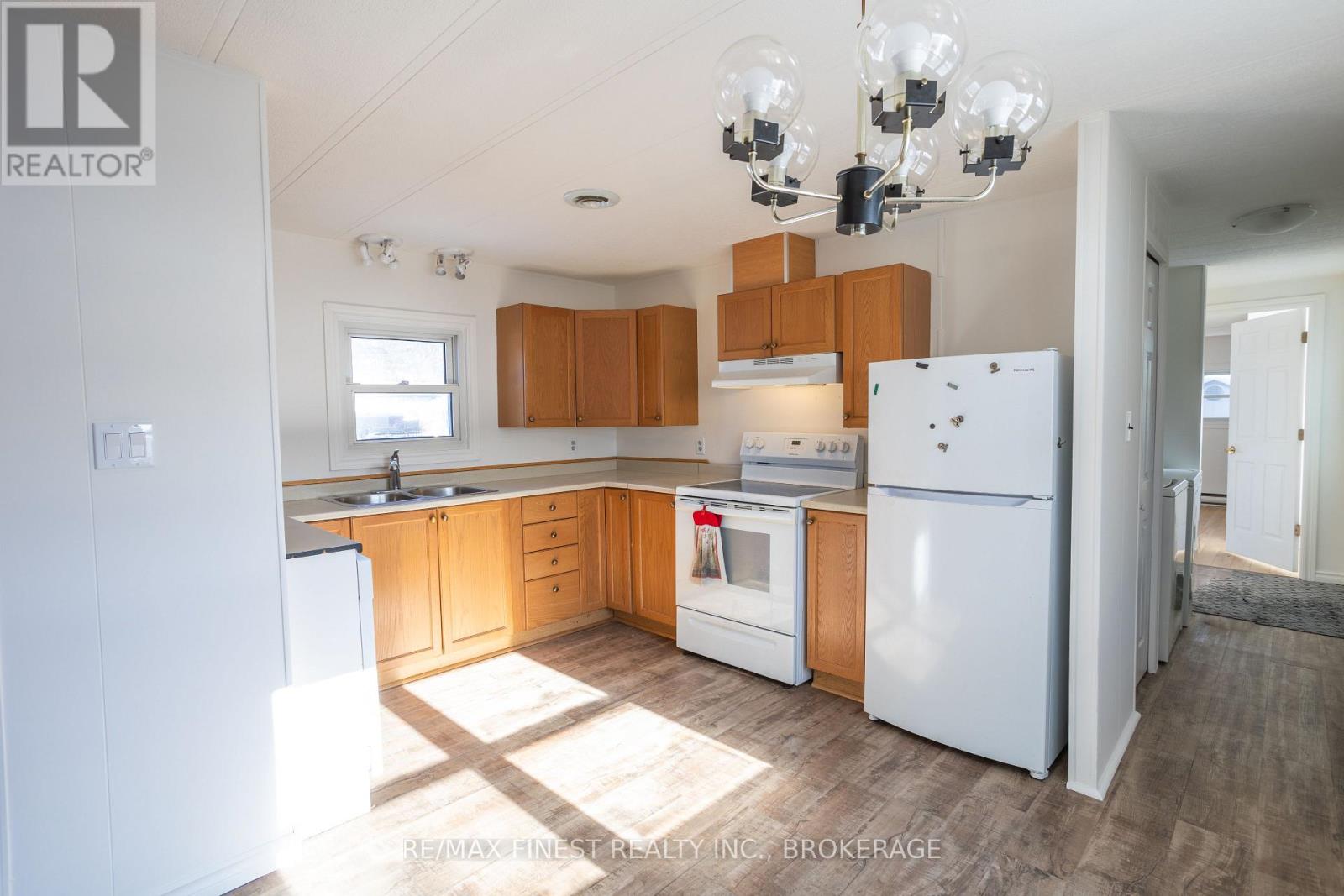 11 Powley Garden Drive, Kingston (Rideau), Ontario  K7K 6A1 - Photo 6 - X12755290