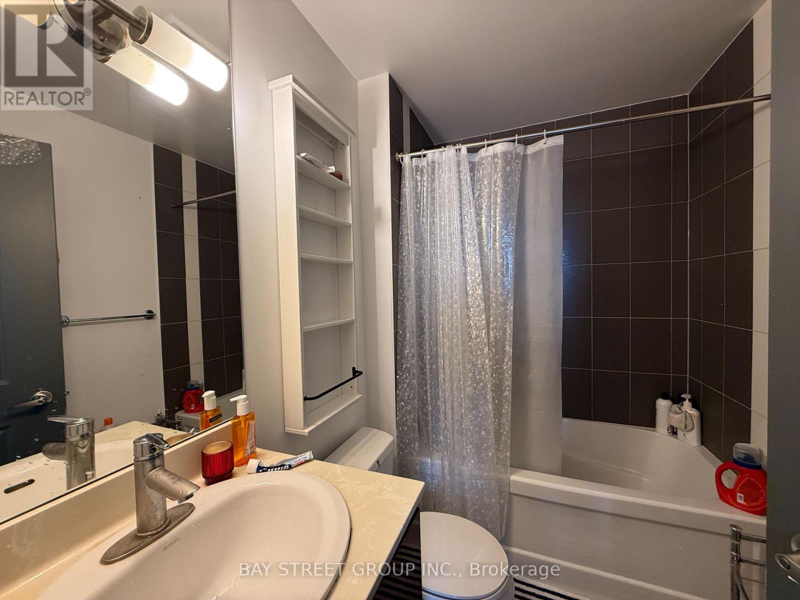 Ph102 Bedroom 3 - 5791 Yonge Street, Toronto, Ontario  M2M 3T9 - Photo 5 - C12643672