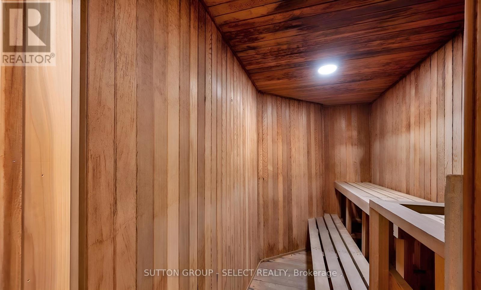 Photo 30 of 35 for 1702 - 323 Colborne Street