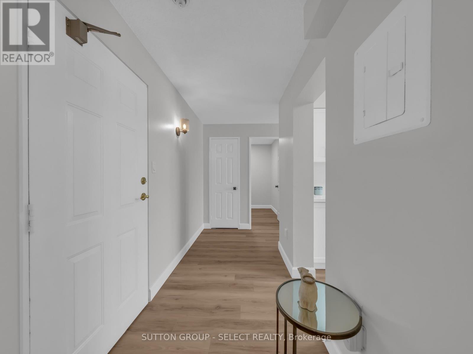 Photo 8 of 35 for 1702 - 323 Colborne Street