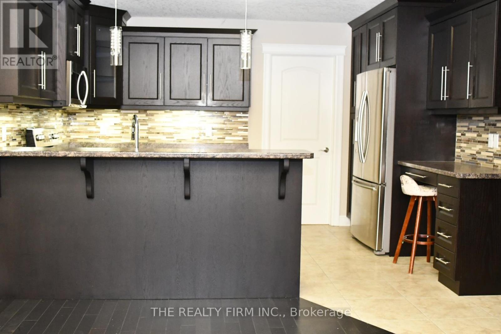 Photo 4 of 11 for 73 - 1430 Highbury Avenue N