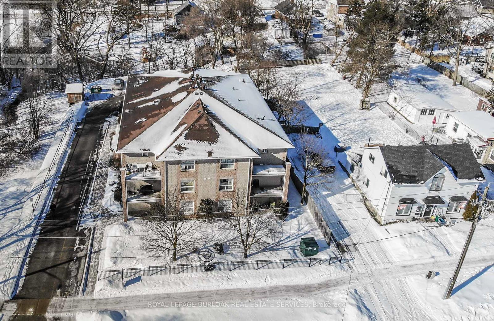 94 Sanford Street, Barrie, Ontario  L4N 3C5 - Photo 25 - S12755048