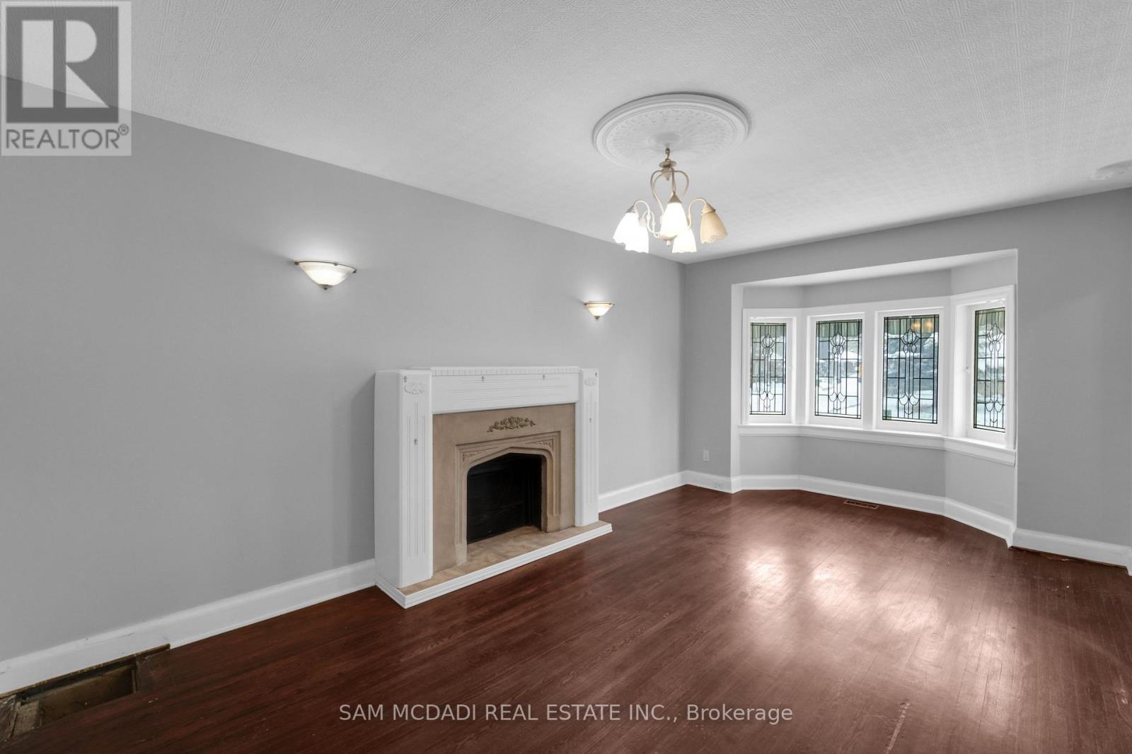 319 Cosburn Avenue, Toronto, Ontario  M4J 2N1 - Photo 16 - E12755204