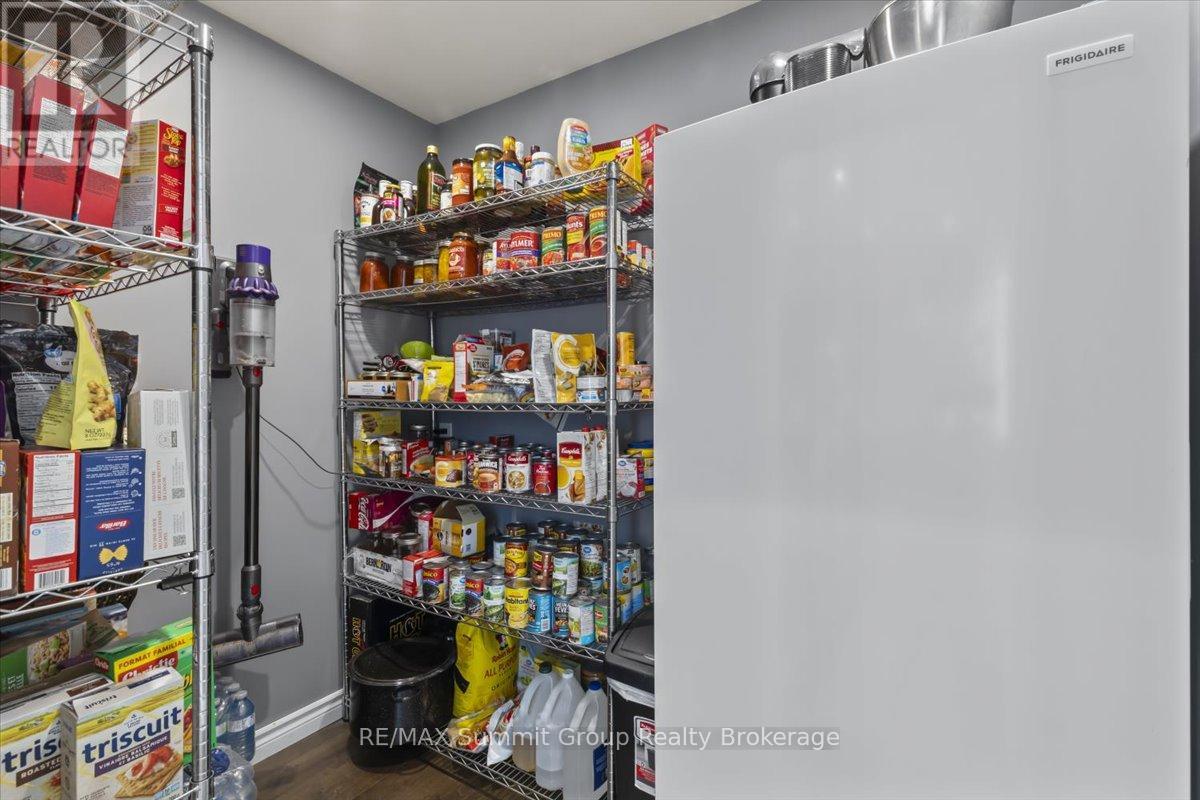 135 Confederation Drive, Chatsworth, Ontario  N0H 1R0 - Photo 9 - X12755256