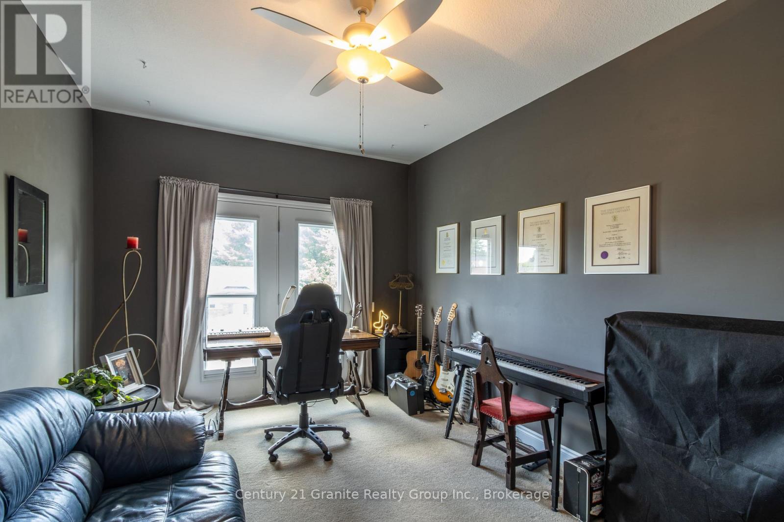 44 Webb Circle, Dysart Et Al, Ontario  K0M 1S0 - Photo 16 - X12755442