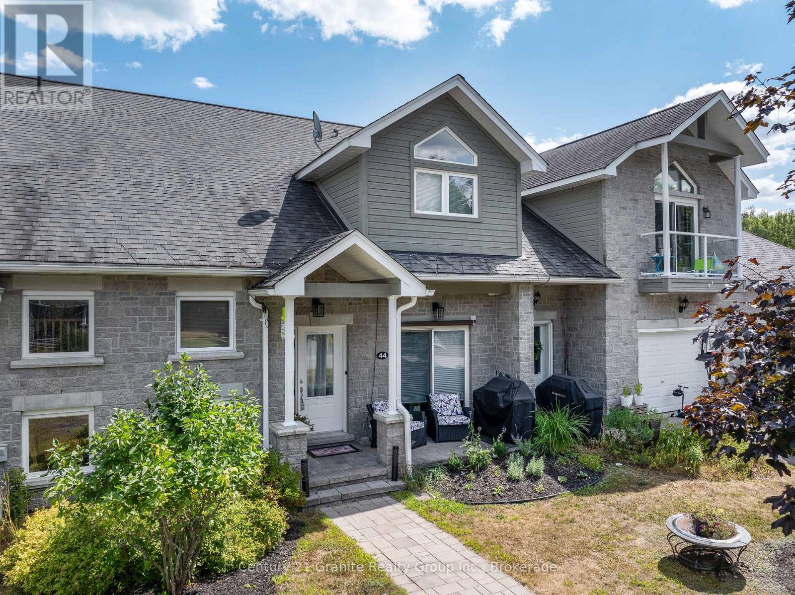 44 WEBB CIRCLE, Dysart et al, Ontario