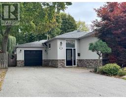 LOWER - 36 JOHNSON ROAD, Aurora, Ontario