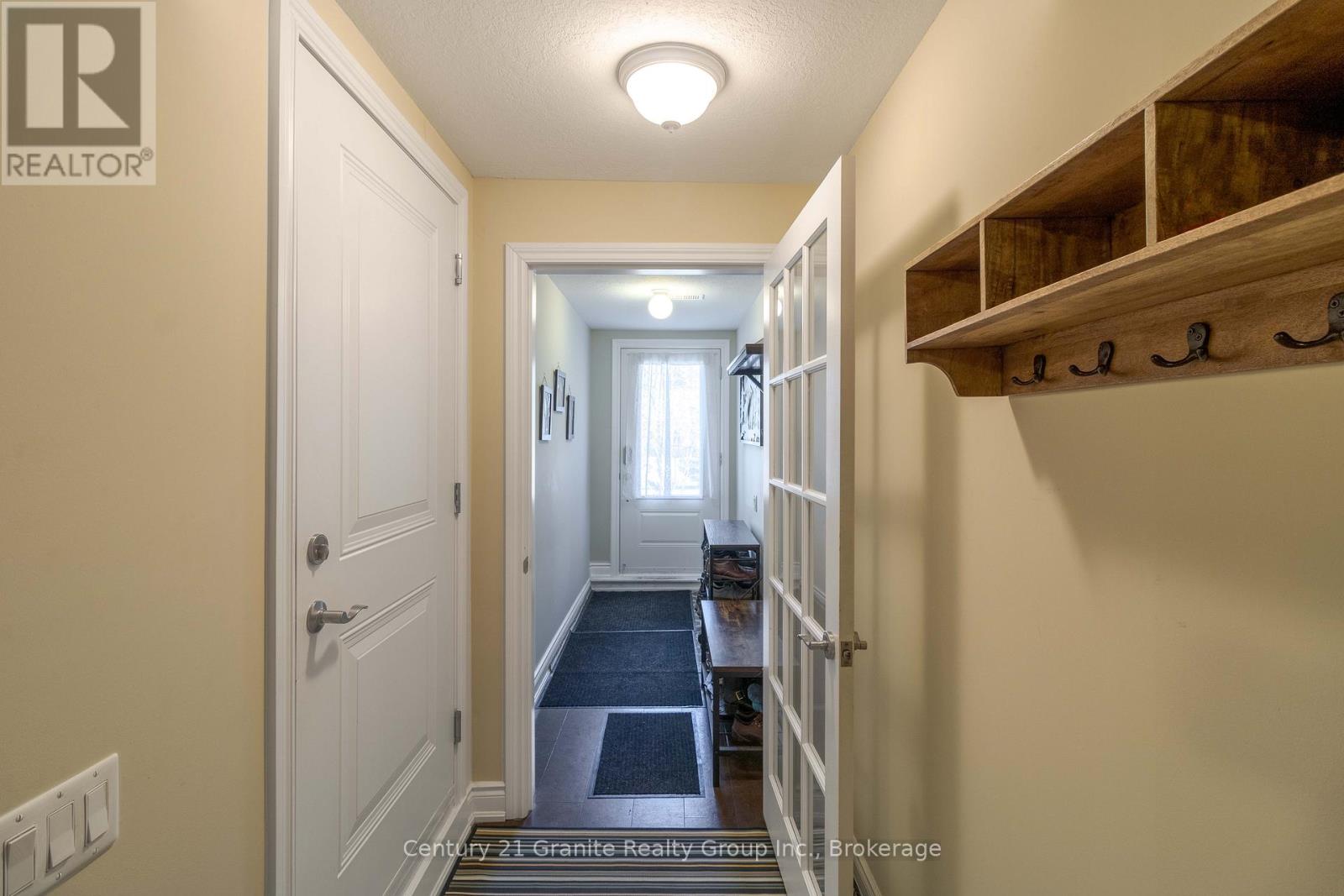 44 Webb Circle, Dysart Et Al, Ontario  K0M 1S0 - Photo 35 - X12755442