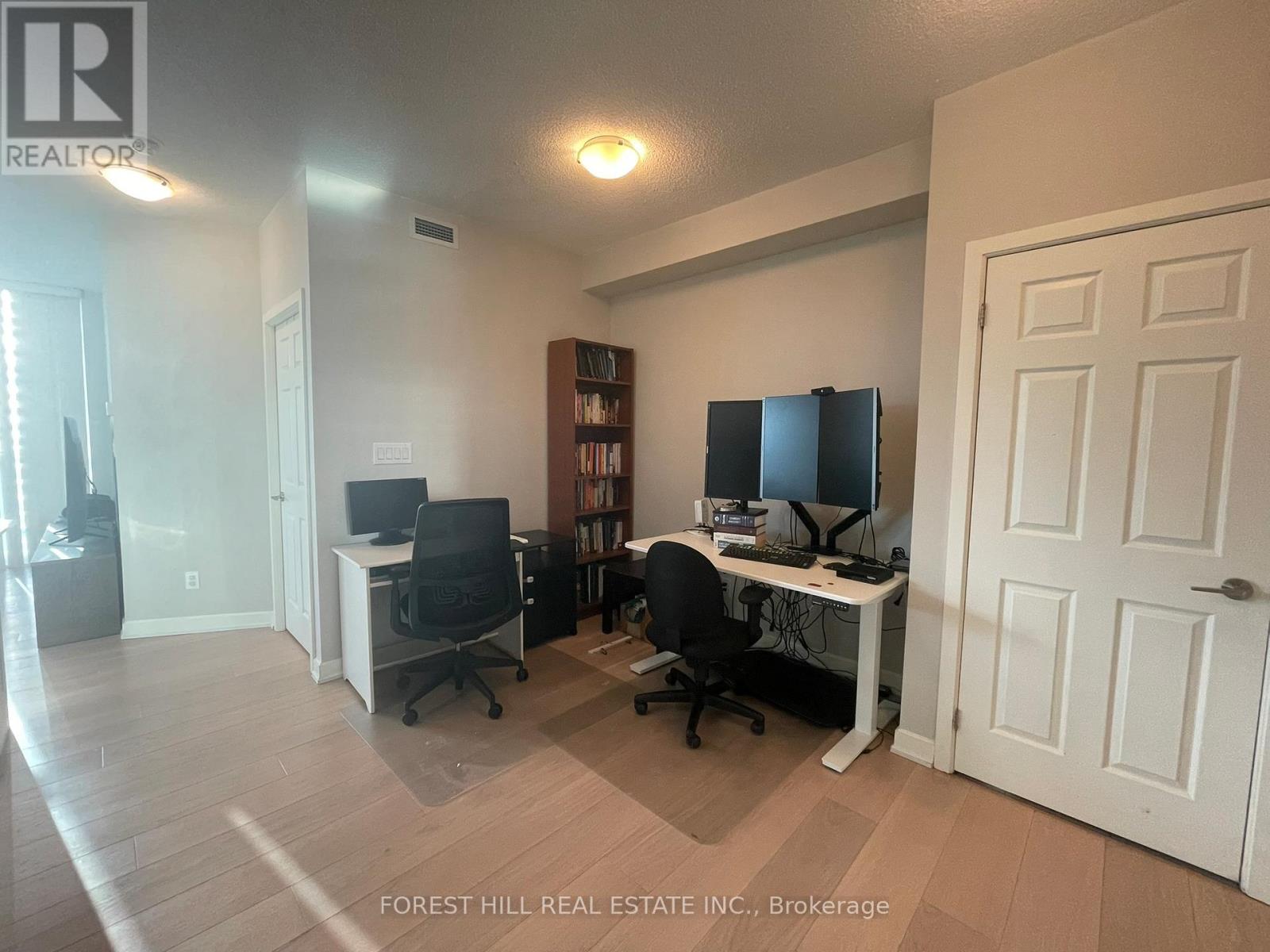 3512 - 33 Bay Street, Toronto (Waterfront Communities), Ontario  M5J 2Z3 - Photo 4 - C12752400