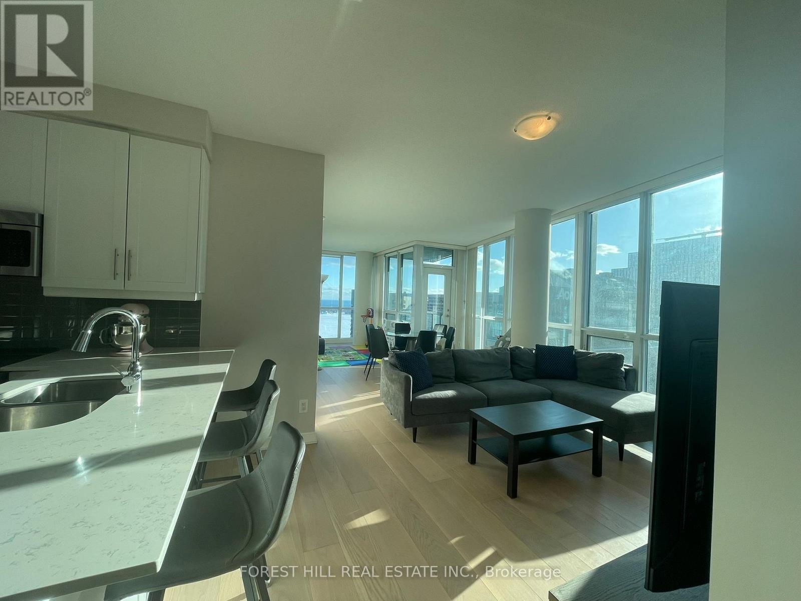 3512 - 33 Bay Street, Toronto (Waterfront Communities), Ontario  M5J 2Z3 - Photo 8 - C12752400